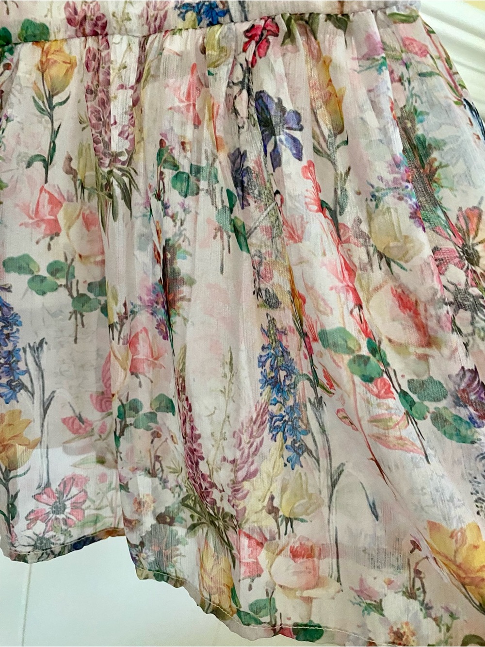 New Ivy City Co Cream Floral Smocked Midi Dress - Picture 13 of 16